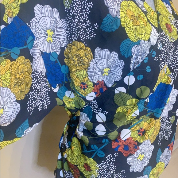 Violet+Claire Wrap Around Blouse Sz. XL - Picture 2 of 7